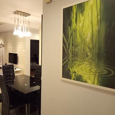 Peaceful Service Suite At Taragon Putri Bintang クアラルンプール エクステリア 写真